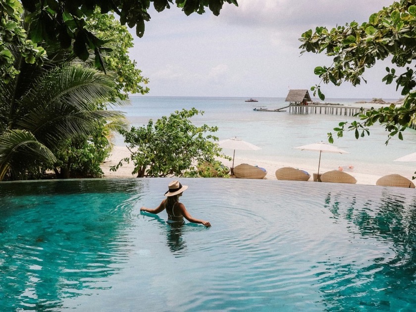 Urlaubsfoto: Infinity-Pool mit Blick aufs Meer